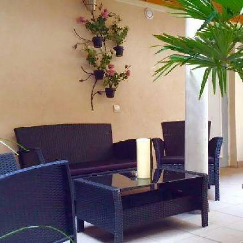 Hotel Clairefontaine 3*